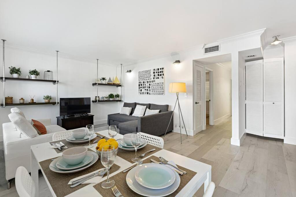 Las Olas Blvd Exclusive Apt With Waterview Форт Лодърдейл Екстериор снимка